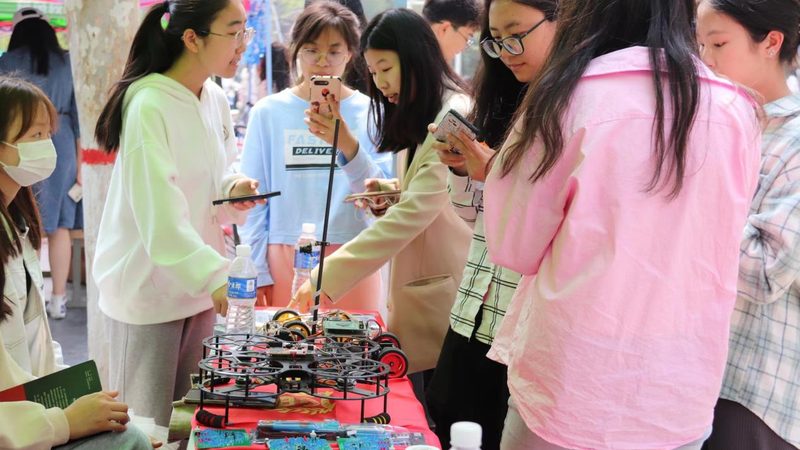 数字孪生：构建未来智能工厂的桥梁